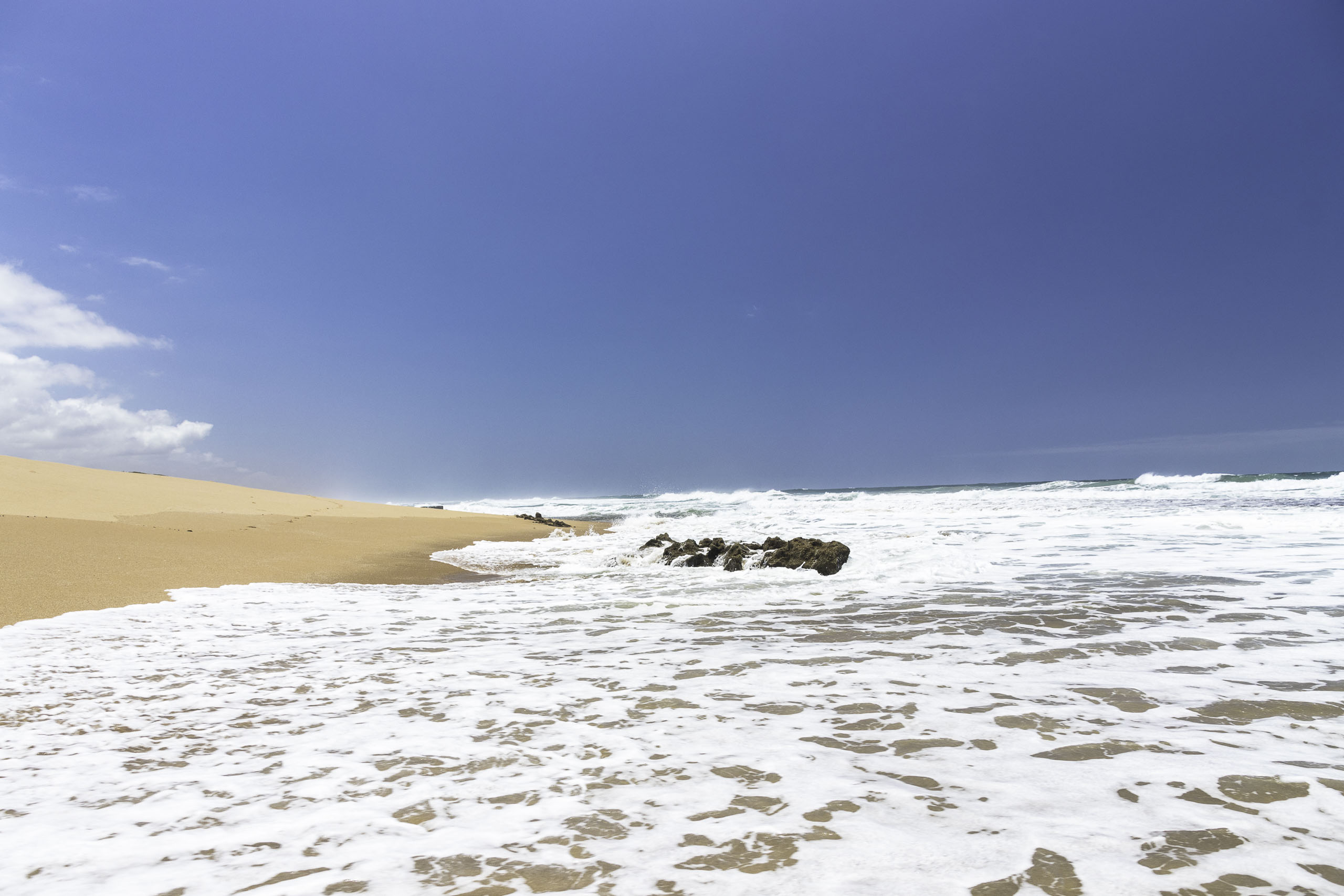 REEF RESORT XAI XAI Situated Along The Beautiful Unspoilt Beachfront 